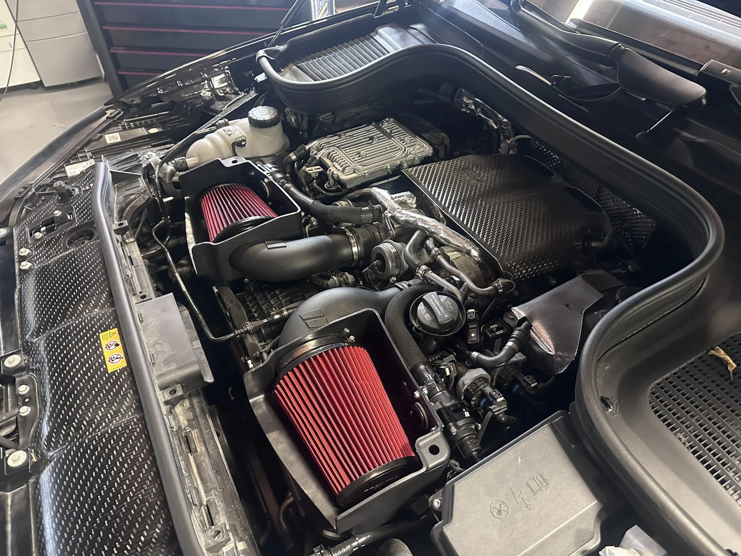 Mercedes-Benz M177/W213 E63/E63S, AMG GT 63/63S, AMG GLE63S, AMG 63S Intake System